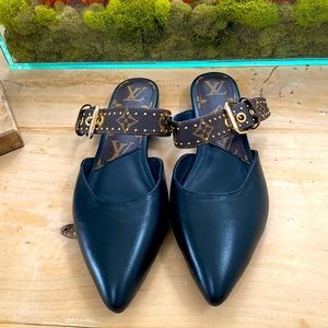 Louis Vuitton pointed flats